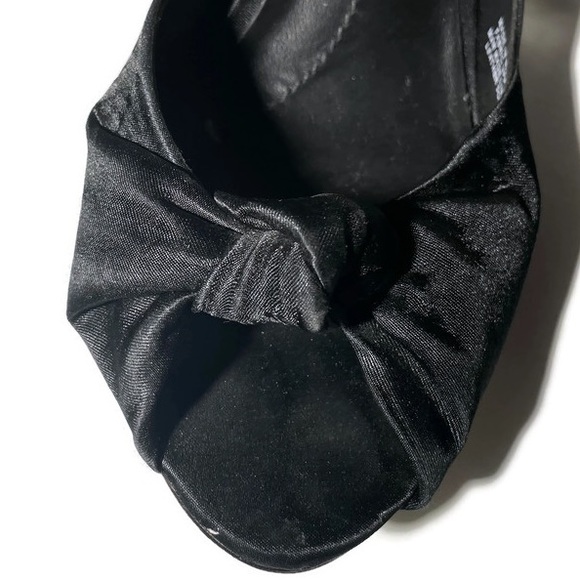 BCBGMAXAZRIA • d’Orsay Mirrored Stiletto Black Satin Peep Toe Pumps • Size 8 - Picture 9 of 12